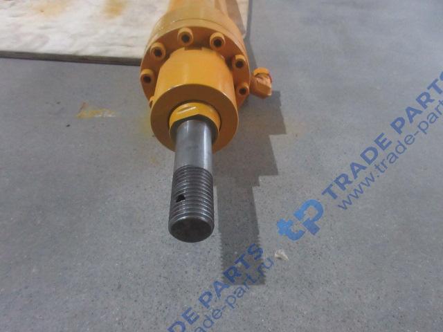 Реальная фотография гидроцилиндр 020130000 для грейдера py160m xcmg