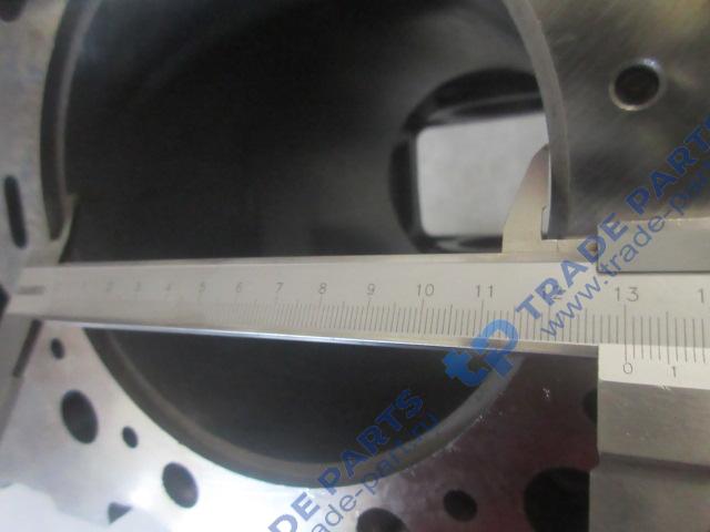 Реальная фотография блок цилиндров wd615 евро2 (крышка короткая, площадка тнвд прямая) howo 61500010383