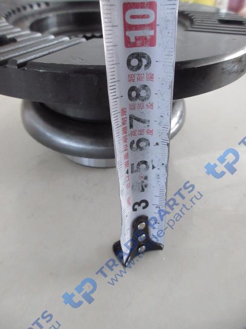 Реальная фотография фланец хвостовика редуктора 180x4 с насечкой h=90 мелкий шлиц z=28