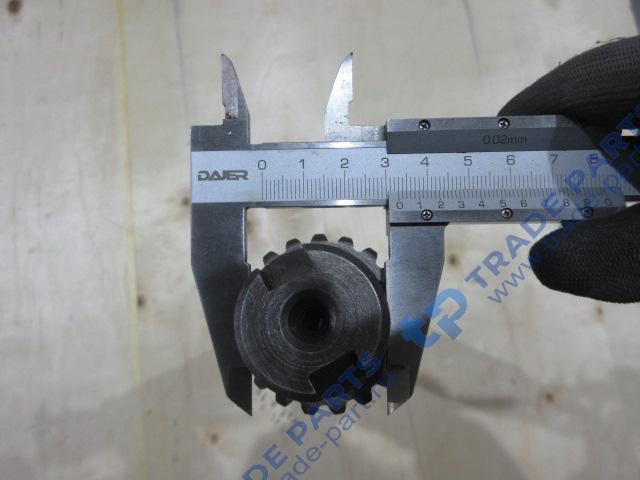 Реальная фотография вал выходной в сборе кпп sdlg lg956fh