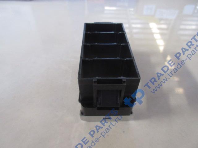 Реальная фотография панель декоративная блока клавиш howo t5g, sitrak c7h