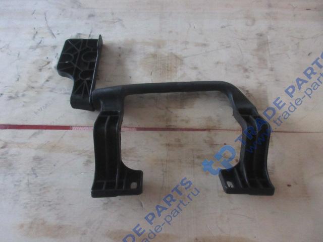 Реальная фотография ручка капота правая с петлей j6