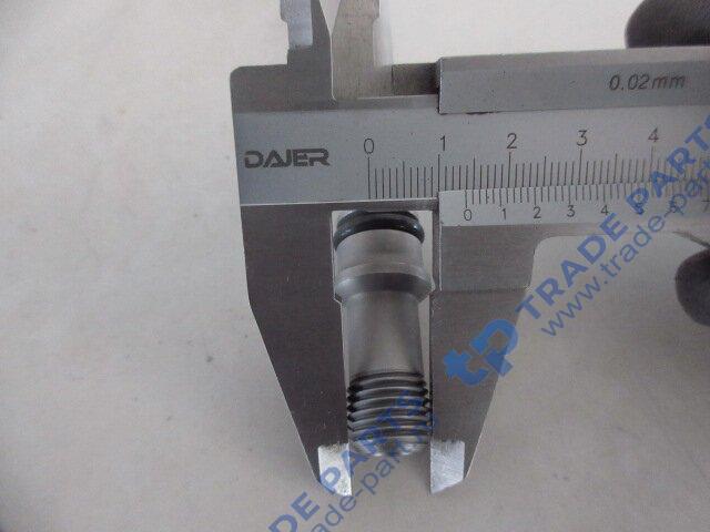 Реальная фотография штуцер форсунки (коннектор) faw j6 ca6dl2