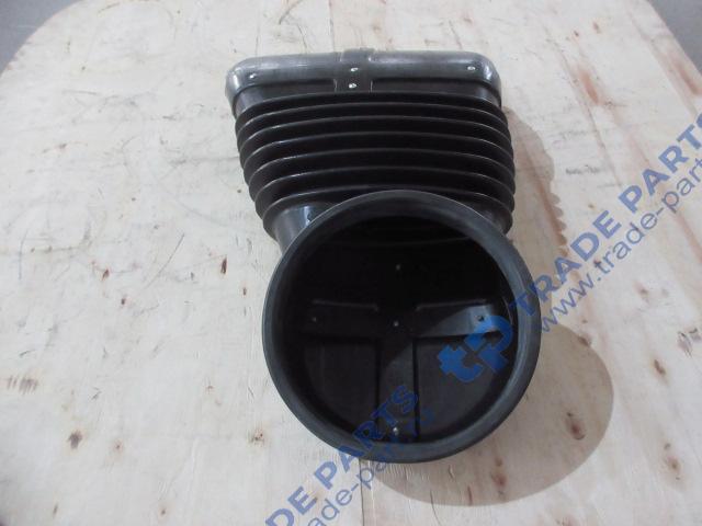 Реальная фотография патрубок воздухозаборника s-образный faw j6