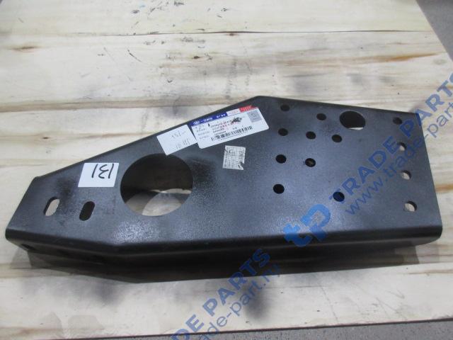 Реальная фотография кронштейн задней нижней защиты правый faw j6 качество о