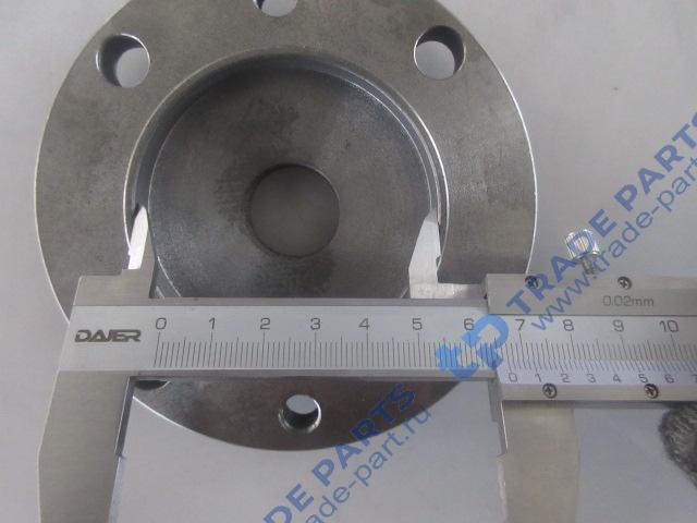 Реальная фотография крышка промежуточного вала zl20-030058