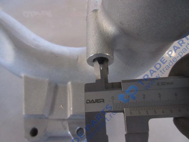 Реальная фотография патрубок s охлажения ретардера sitrak mc11/mc13