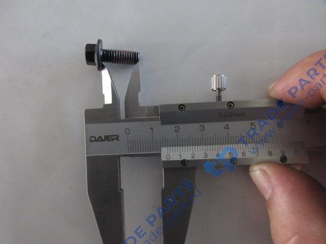 Реальная фотография болт крепления крышки (обоймы) заднего сальника качество о