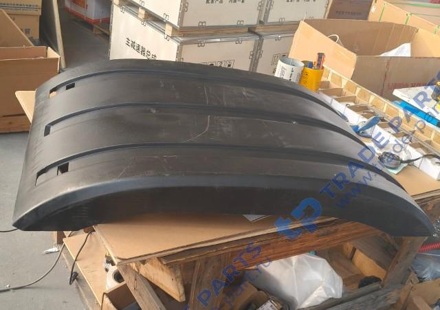 Верхняя часть заднего подкрылка J7 4180