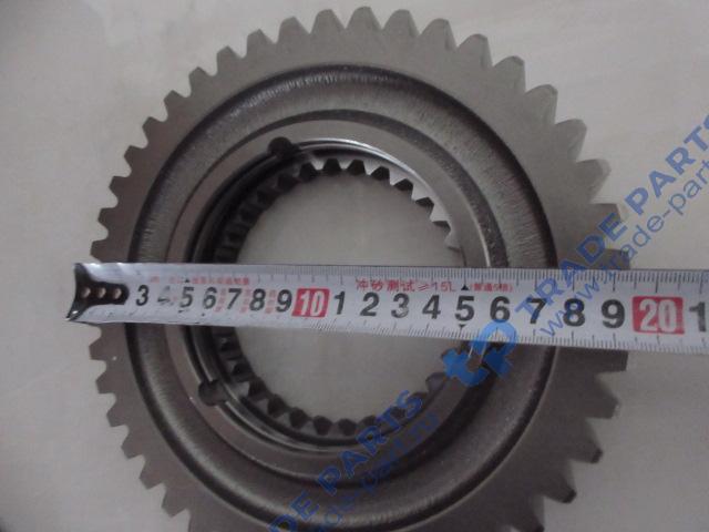 Реальная фотография шестерня задней передачи вторичного вала кпп fuller