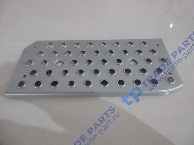 Реальная фотография подножка правая третьей ступени faw j6 (3250, 3310) e5