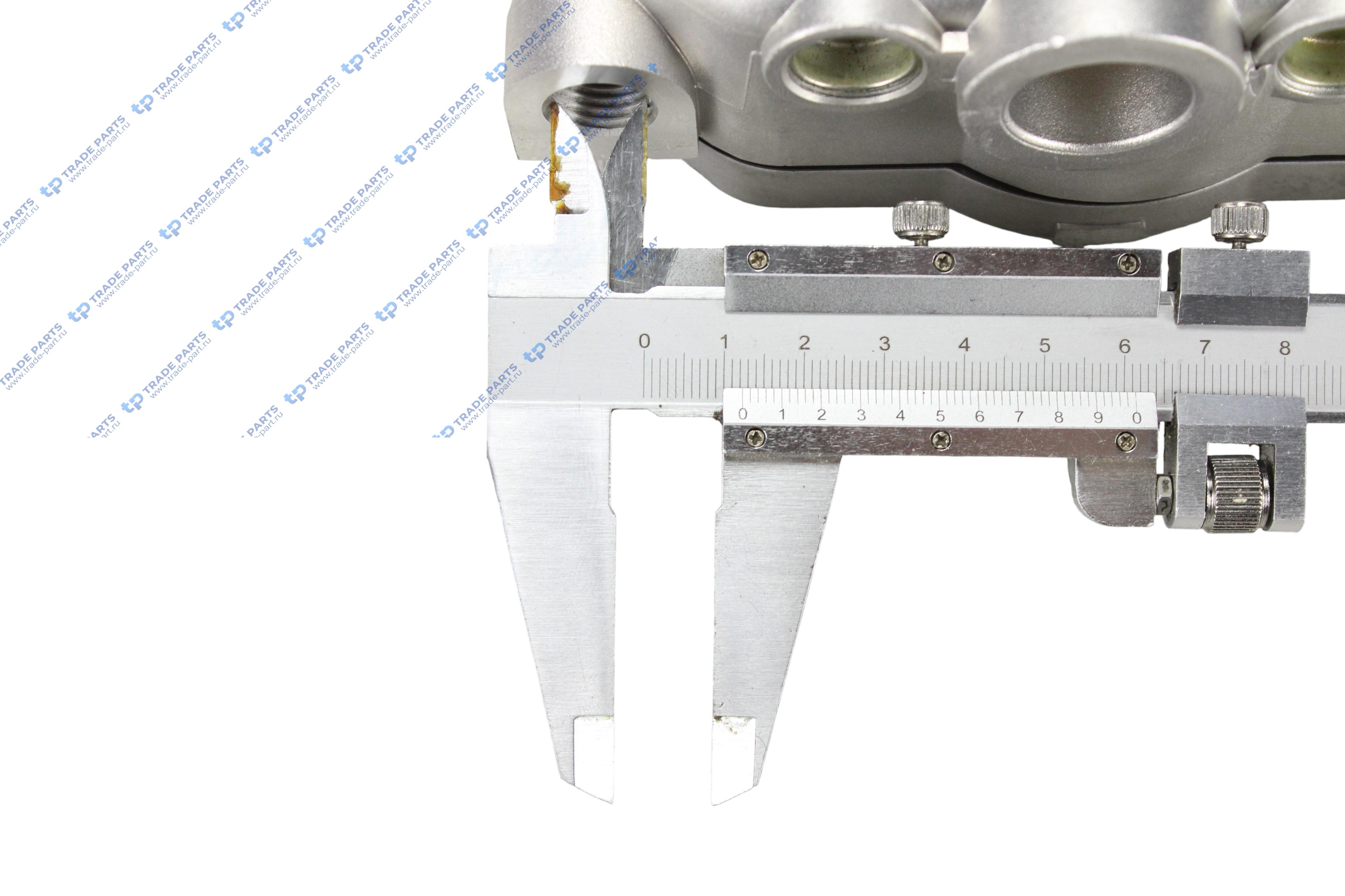 Реальная фотография головка компрессора mb actros (в сборе с клапанной плитой и прокладками)