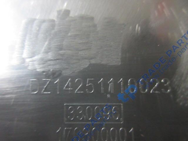 Реальная фотография решетка капота x3000