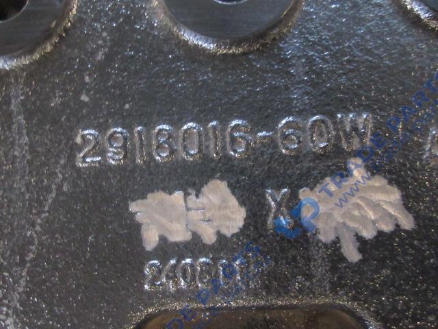 Реальная фотография ось балансира с кронштейном в сборе faw j6 качество о