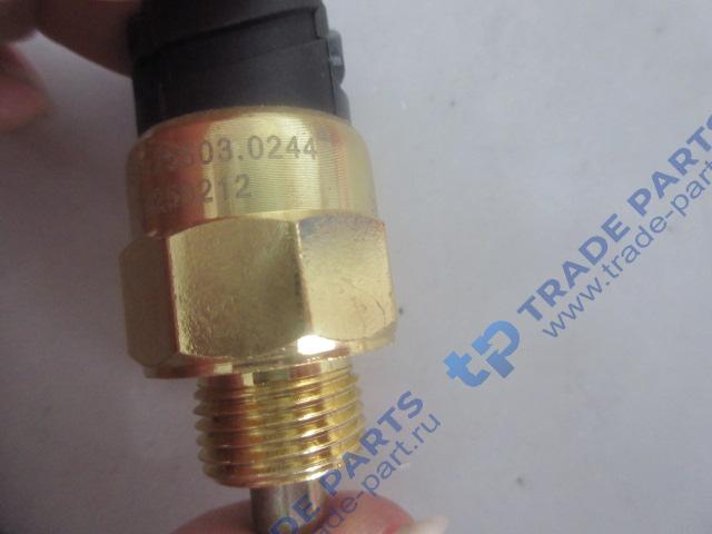 Реальная фотография датчик включения блокировки мост man/howo t5g (3-х контактный)