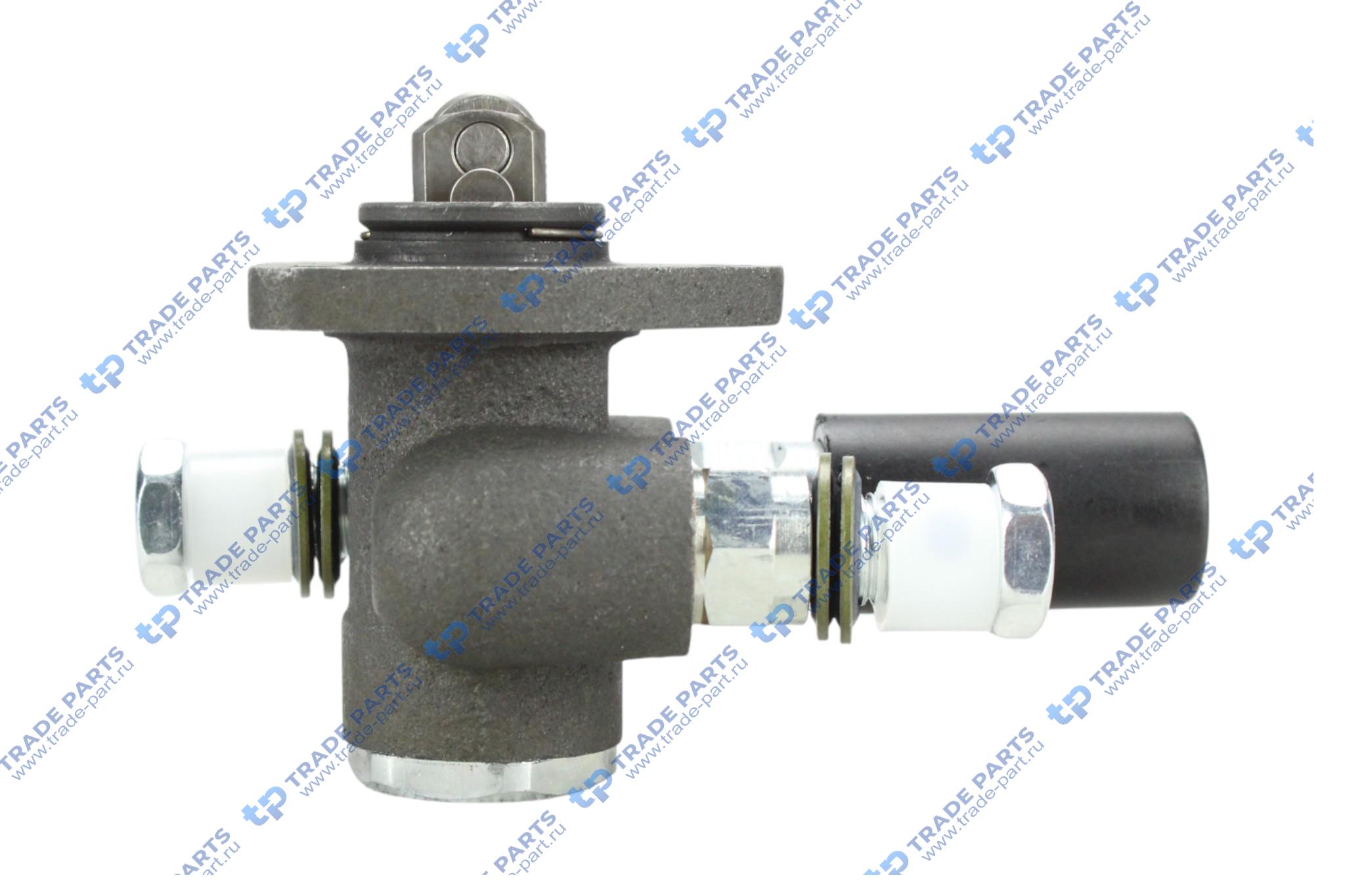 Реальная фотография насос топливный deutz 226b  13029828 huatai