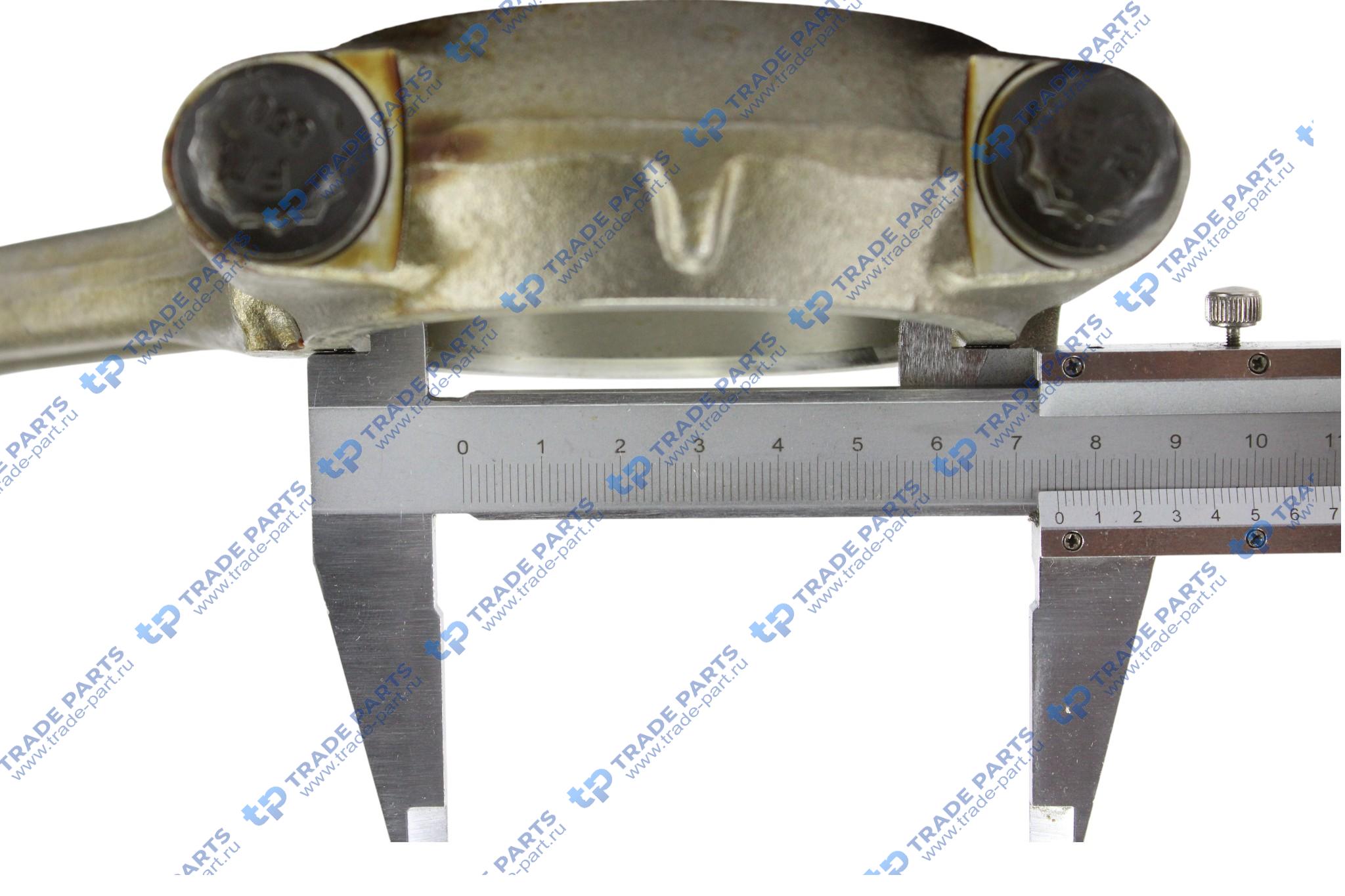 Реальная фотография шатун r4/6 d102 трапецевидный [d=42 d=75 l=215]