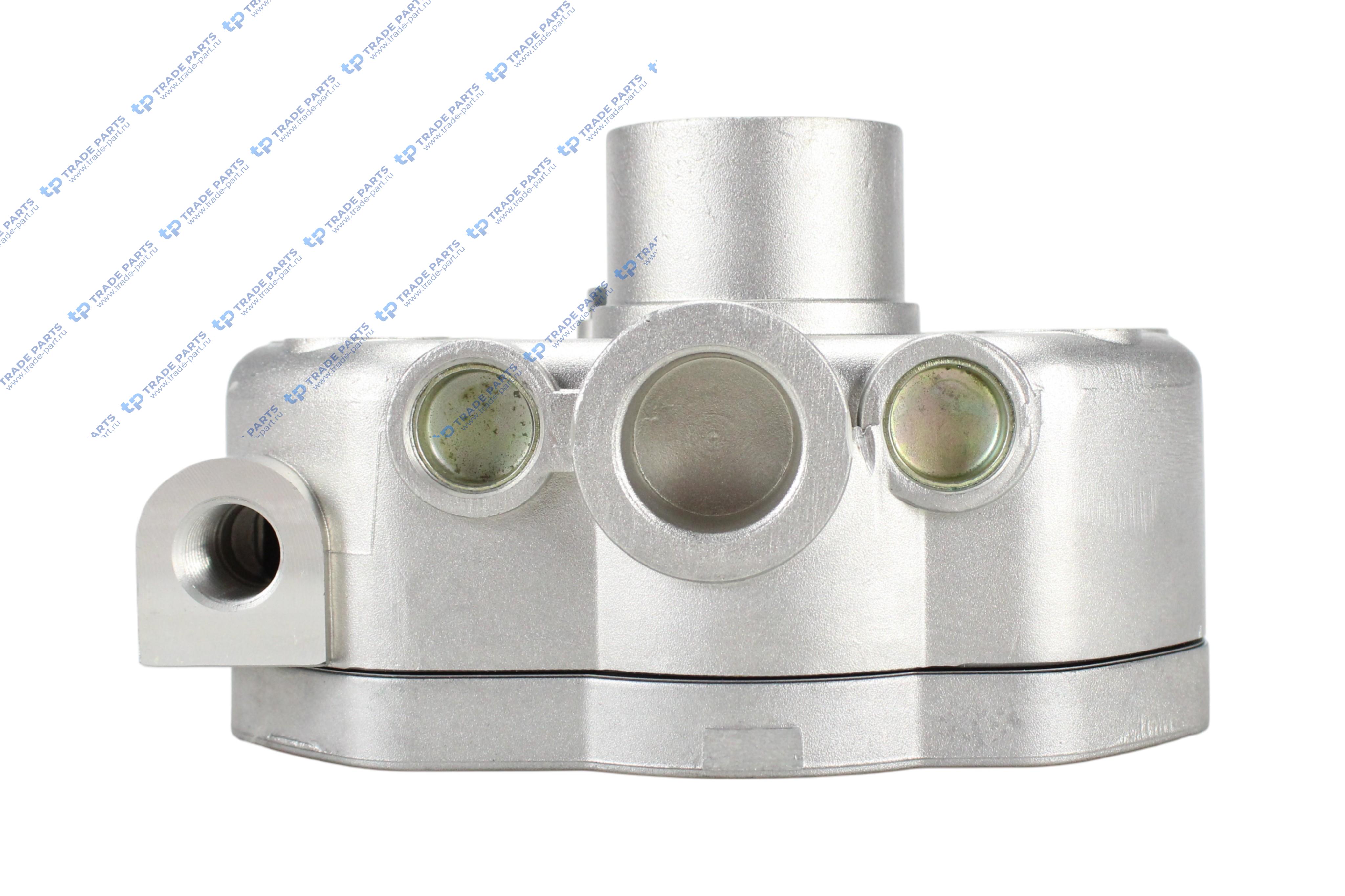 Реальная фотография головка компрессора mb actros (в сборе с клапанной плитой и прокладками)