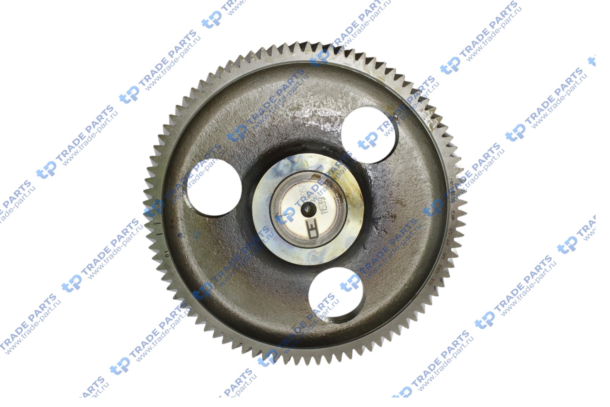 Реальная фотография распредвал с шестерней r4 mb om904la