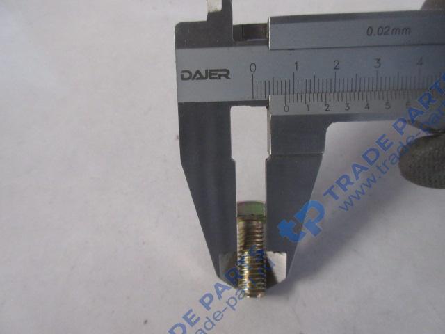 Реальная фотография болт м8 с шестигранной головкой howo t5g, sitrak c7h