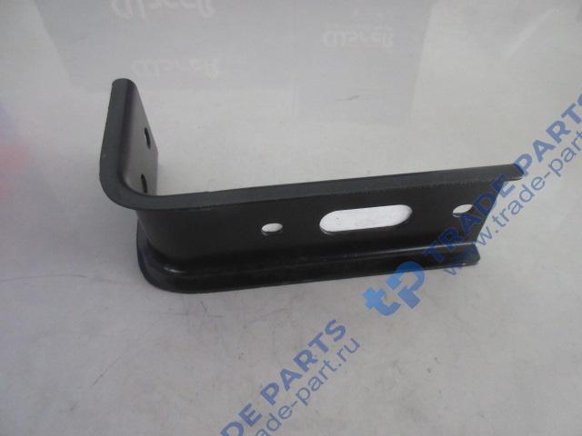 Реальная фотография кронштейн нижний опорный переднего бампера j7