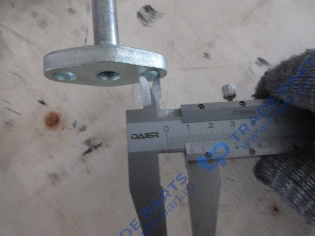 Реальная фотография трубка подачи масла турбокомпрессора