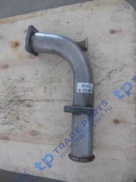 Реальная фотография труба выхлопная передняя часть  изогнутая с квадратными фланцами faw j6  ( с 2016 года)