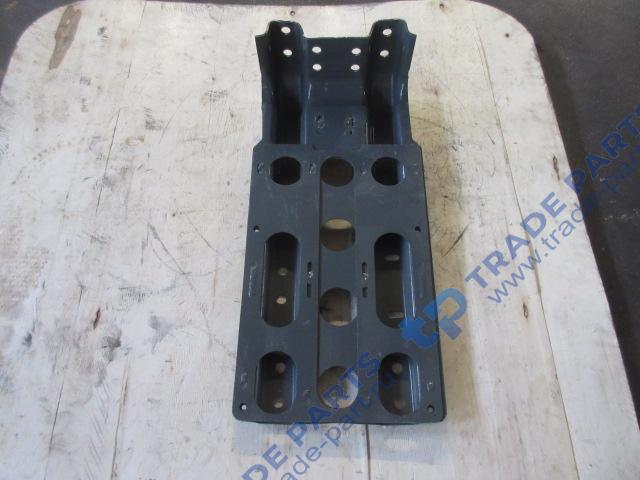 Реальная фотография блок кронштейна заднего крыла sitrak c7h