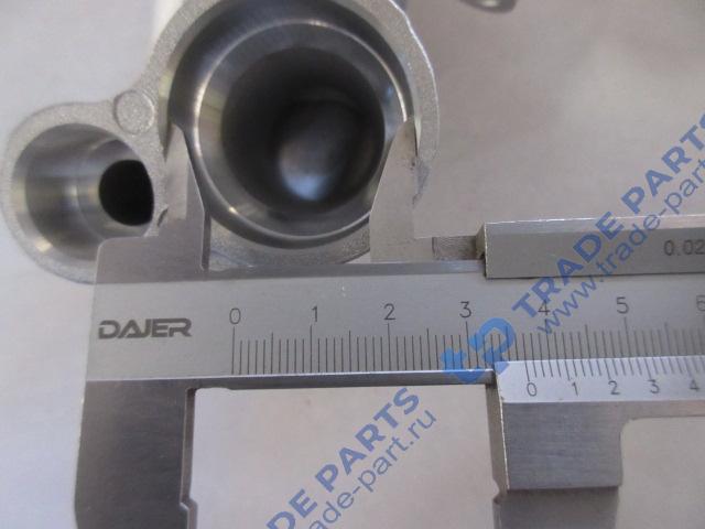 Реальная фотография фланец угловой корпуса масляного фильтра sitrak mc11/mc13