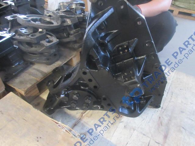 Реальная фотография ось балансира с кронштейном в сборе faw j6 качество о