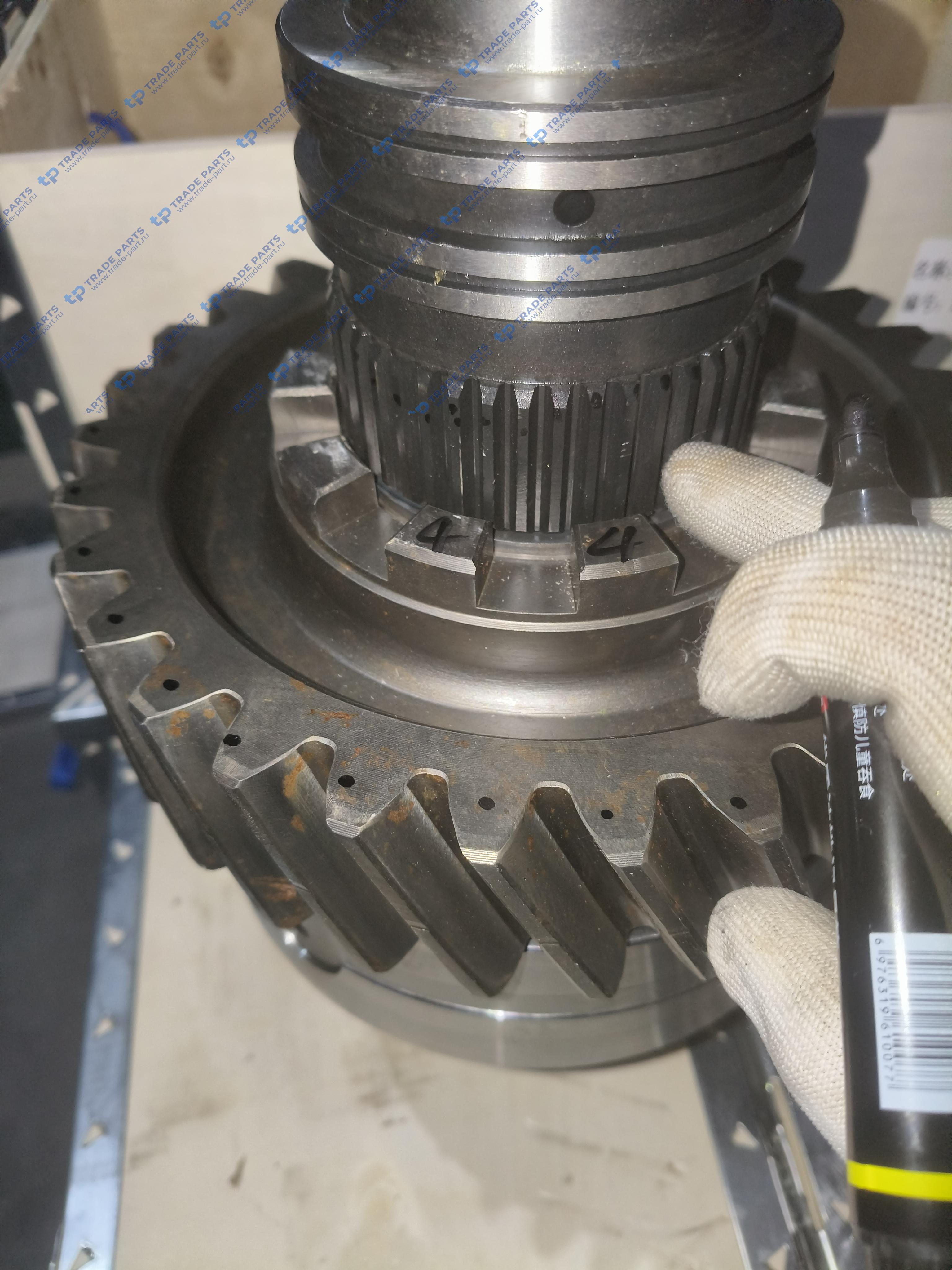 Реальная фотография дифференциал межосевой j6 2011г (30 зубьев) faw 2507057-a0e/2507058-a0