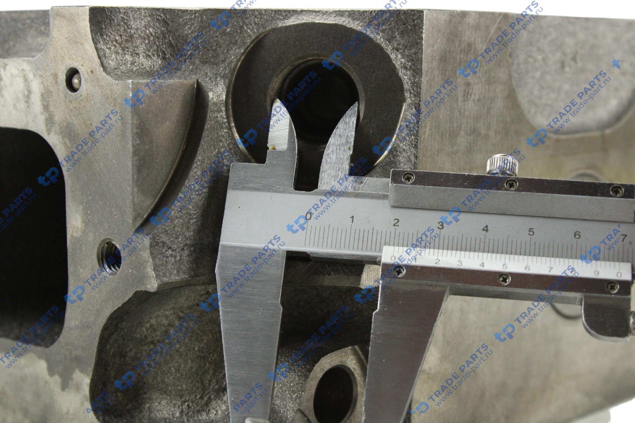 Реальная фотография головка блока (без клапанов) mb om 501/502 la инжекторная втулка m14x1 ø 9,3 мм