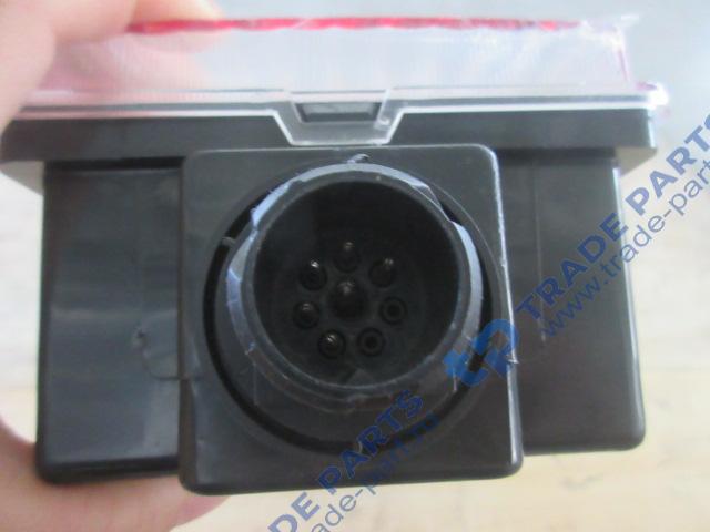 Реальная фотография фонарь задний правый f2000/f3000 с боковым подключением