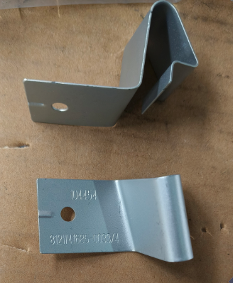 Защелка бампера левая Sitrak качество О