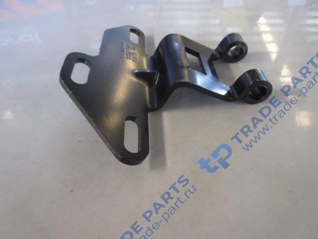 Реальная фотография кронштейн sitrak howo петли капота