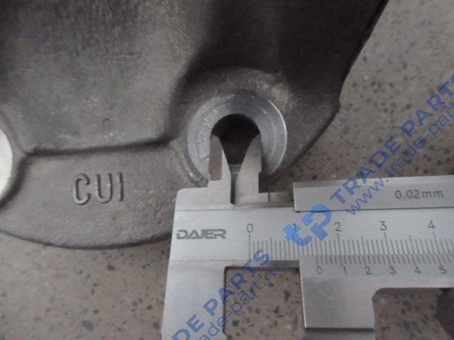 Реальная фотография фланец карданного вала 180x4 с насечкой крестовина 57x144