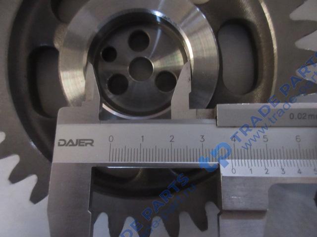 Реальная фотография шестерня распределительного вала sitrak mc11/mc13 качество о