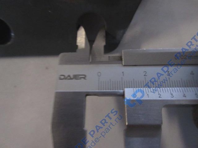 Реальная фотография крепежный кронштейн электрической коробки howo t5g, sitrak c7h