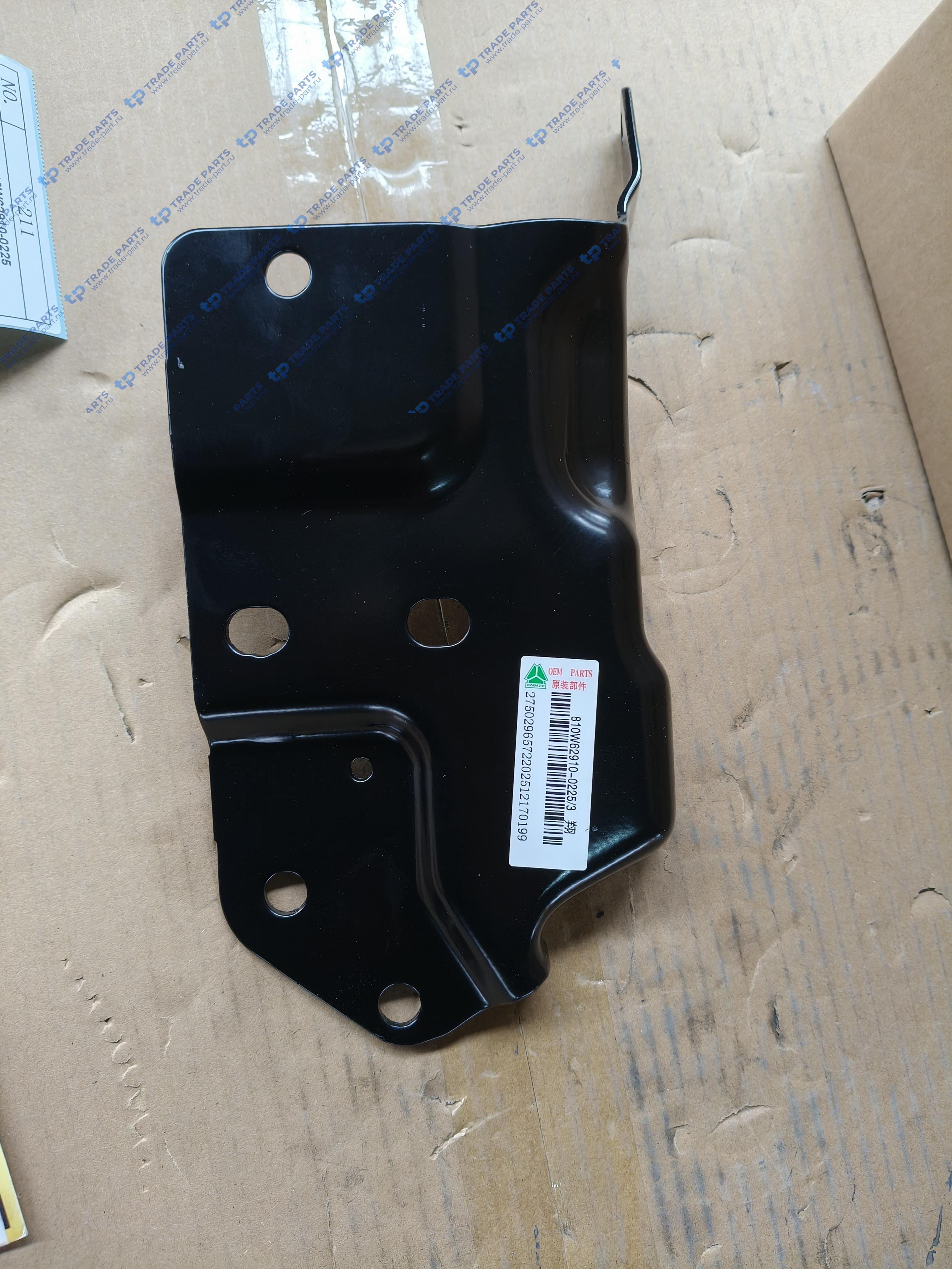 Кронштейн крепления бокового дефлектора верхний левый Sitrak Качество О