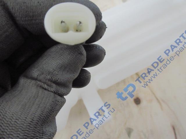 Реальная фотография бачок омывателя с насосом faw j6