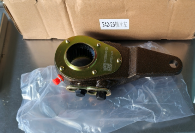 Рычаг регулировочный перед левого тормоза FAW J6 E5 3250