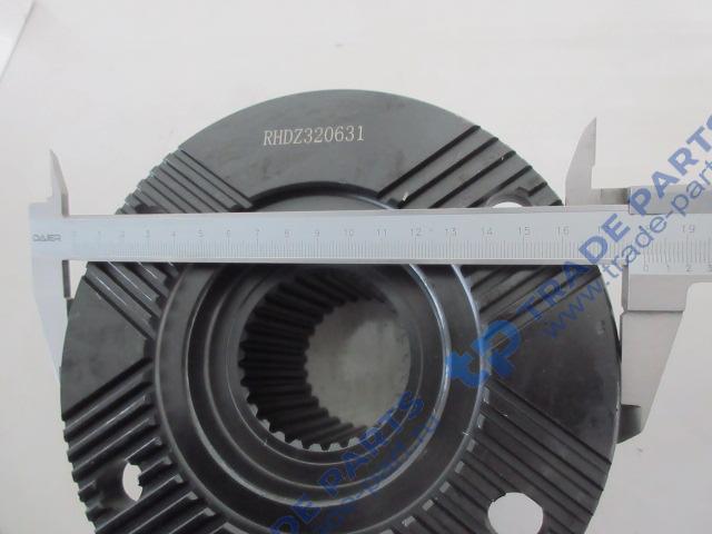 Реальная фотография фланец хвостовика редуктора 180x4 с насечкой h=90 мелкий шлиц z=28