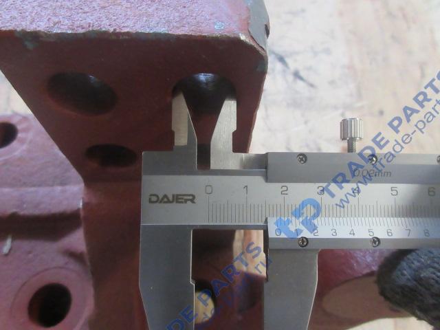 Реальная фотография кронштейн среднего моста реактивной штанги faw j6 качество о