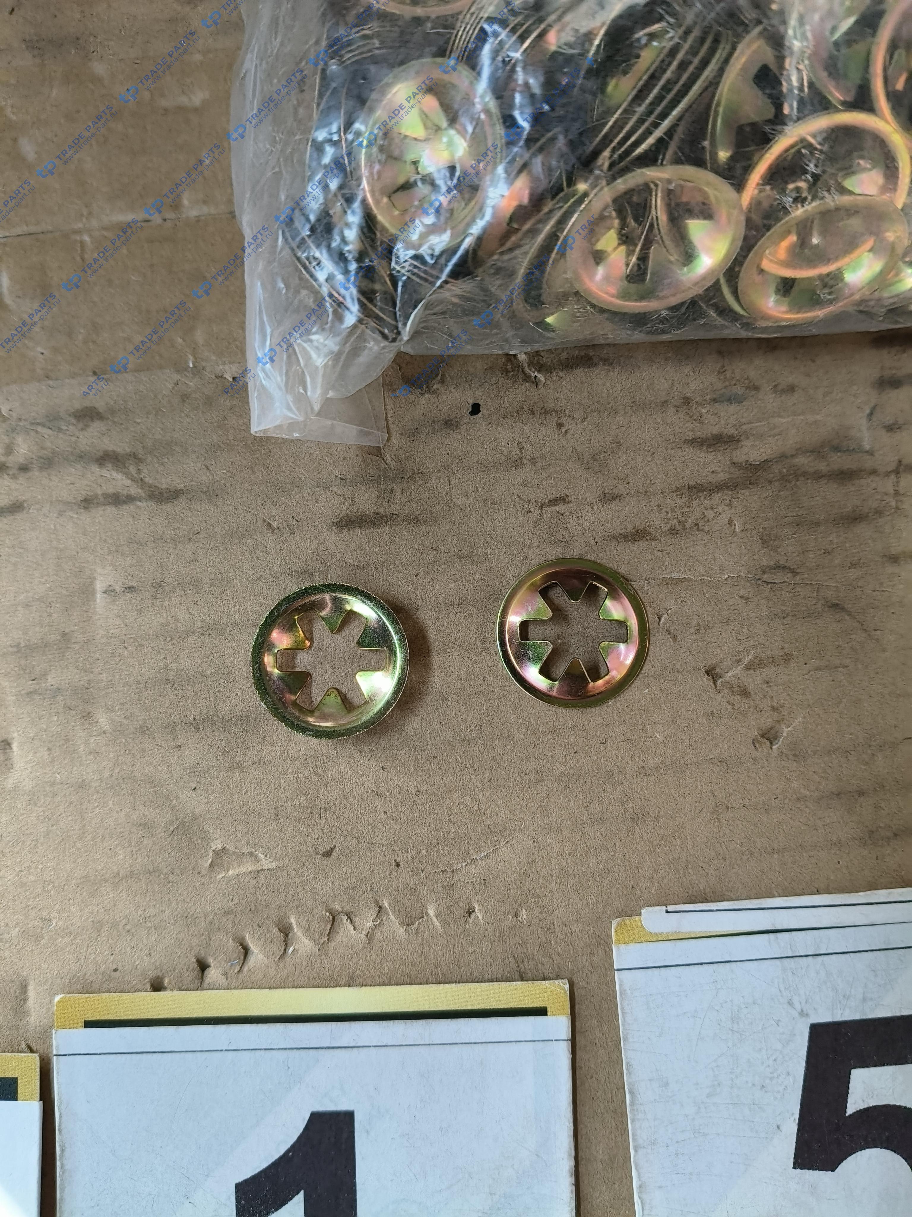 Клипса рещетки радиатора Sitrak/HOWO (C7H MAX, TX 8X4, TX 6X4) качество О