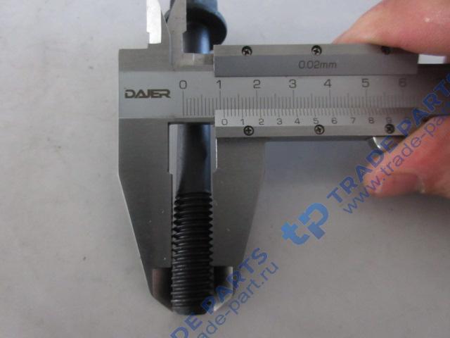 Реальная фотография болт выпускного коллектора 3043647