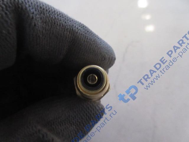 Реальная фотография штуцер термостойкий прямой быстроразъемный c-типа (φ 6 / m10x1) howo t5g, sitrak c7h