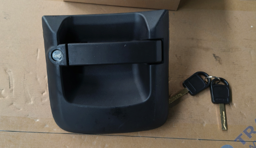 Реальная фотография ручка двери наруж. левая howo t5g, sitrak c7h