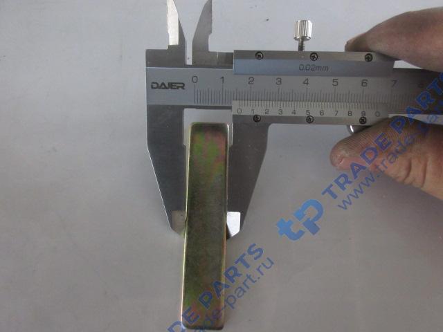 Реальная фотография шпонка цилиндра первой передачи zl40.6-63/3030900159