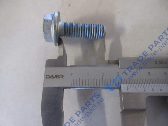 Реальная фотография болт m12x35-10.9 крепления стартера sitrak mc11/mc13