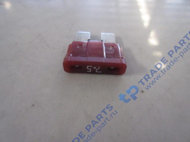 Реальная фотография предохранитель 7.5a для sitrak и howo